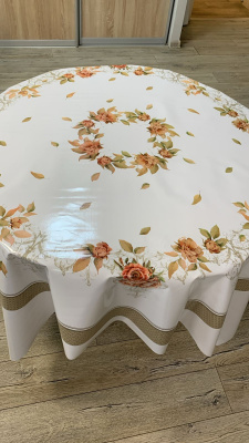 9352A Скатерть FIESTA на тканевой основе 15шт/рул. (150*150см) (15)