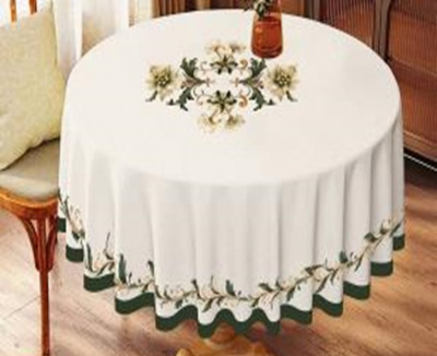 10/01 Скатерть SILK DUPONT с тиснением на тканевой основе 10шт/рул. (140*140см) (10)